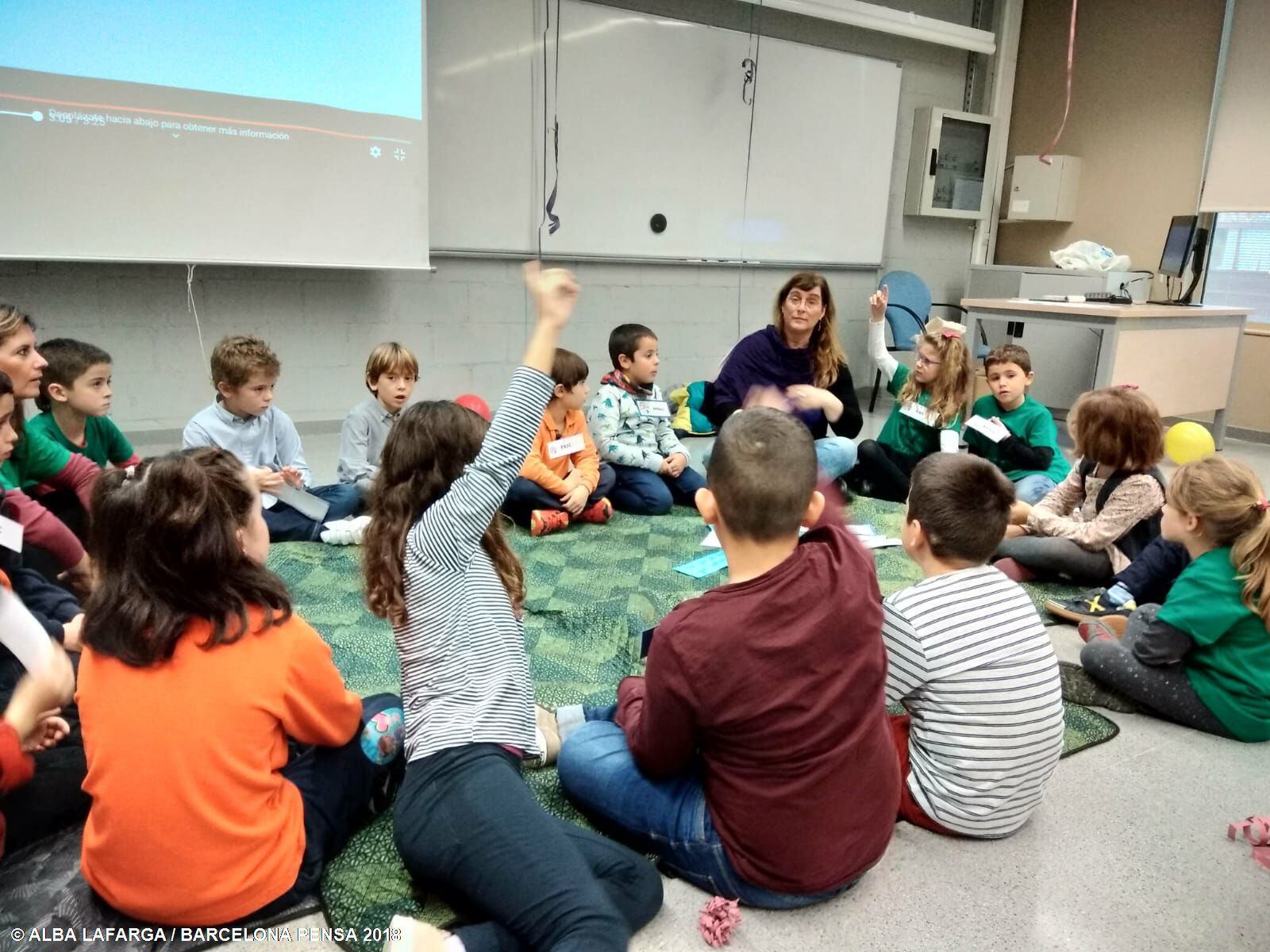 Una de las actividades con niños, ya clásicas del Barcelona Pensa, en una foto de archivo del 2018. 