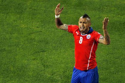 Arturo Vidal celebra un gol ante Ecuador