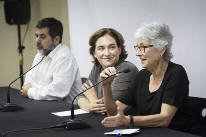 Ada Colau s'ha reunit amb Jordi Sànchez i Muriel Casals.