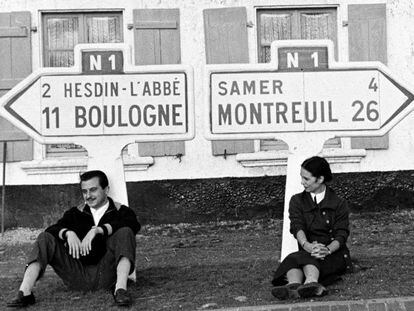 Jos&eacute; Agust&iacute;n goytisolo y Asunci&oacute;n Carandell, en 1954 en Francia.