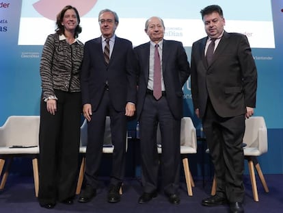 De izda. a dcha.: Alejandra Kindelan, Francisco Pérez, Fernando Fernández y Santiago Carbó. 