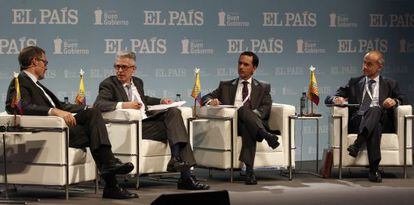 Debate sobre la econom&iacute;a en el postconflicto. En la imagen, &Oacute;scar Cabrera; Javier Moreno, Alfonso G&oacute;mez Palacio y Alejandro de la Joya.