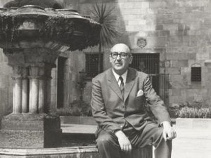 El escritor Álvaro Cunqueiro, en una foto cedida por su familia.