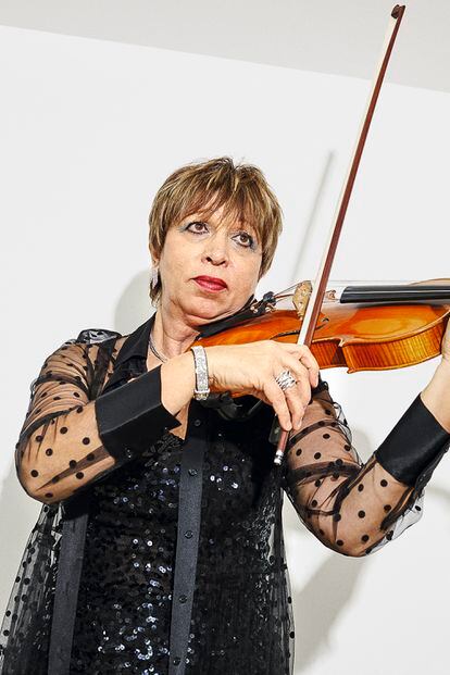 Orquesta sinfónica Galicia. En la imagen, Despina Ionescu, viola.