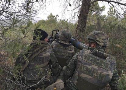 Soldados españoles participan en unas maniobras de la OTAN en Chinchilla (Albacete) en octubre de 2015. 