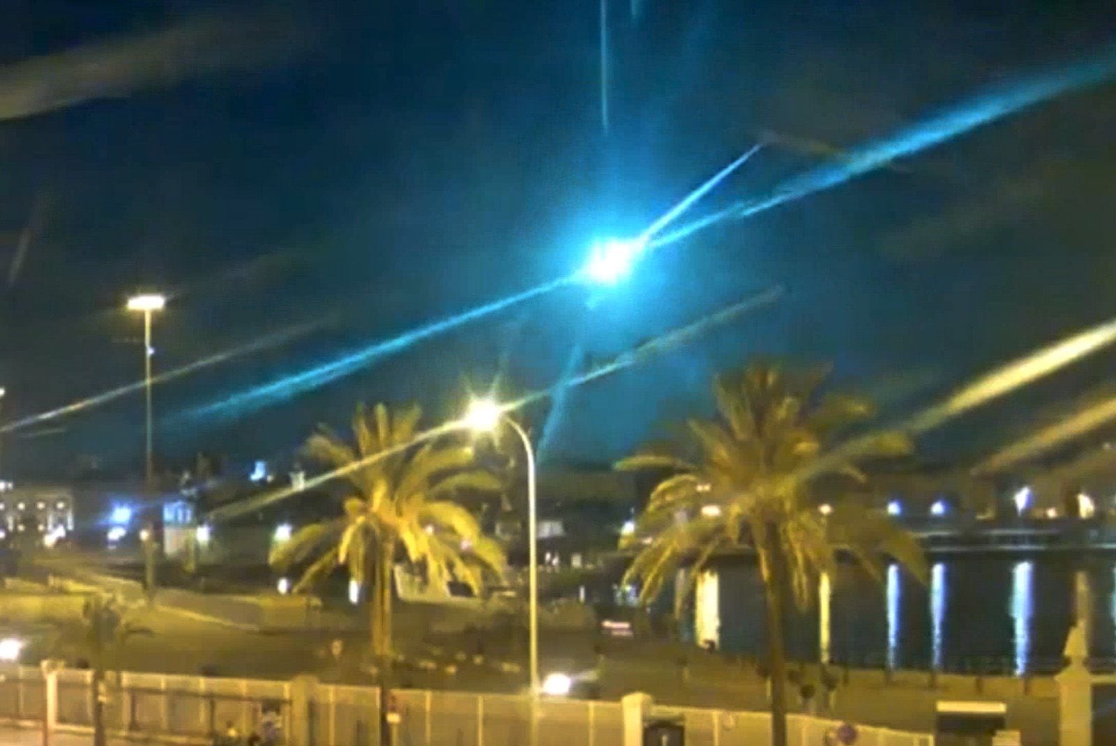 Una bola de fuego ilumina el cielo: el posible meteorito ha cruzado España y Portugal esta madrugada
