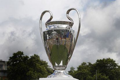 El trofeo de 'Champions', instalado en Hyde Park.