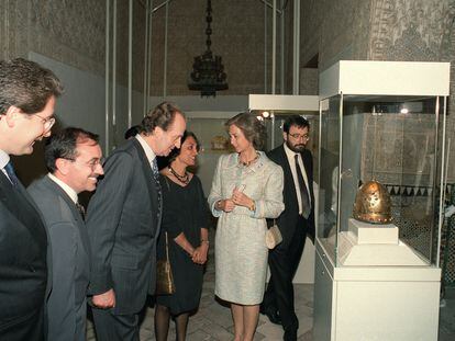 Los Reyes eméritos en la inauguración de la exposición 'Al-Andalus: las artes islámicas en España', en 1992, en Granada.