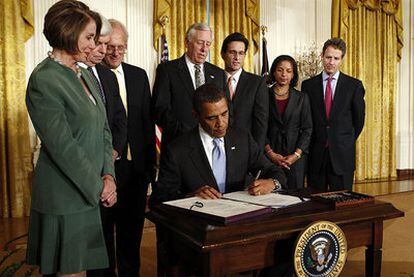 El presidente Obama durante la firma del Acta de Sanciones a Irán en la Casa Blanca.