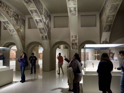 Las pinturas de la sala capitular de Sijena, como se exponen en el MNAC.