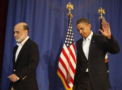 Obama sigue a Bernanke tras el anuncio de la renovación de éste al frente de la Reseva Federal.