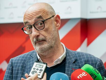 El coordinador de Ciudadanos en Cantabria, Félix Álvarez, comparece ante los medios el 26 de mayo.