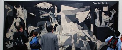 Algunas voces piden que el 'Guernica' de Picasso se mude del Reina Sofía a la localidad vasca.