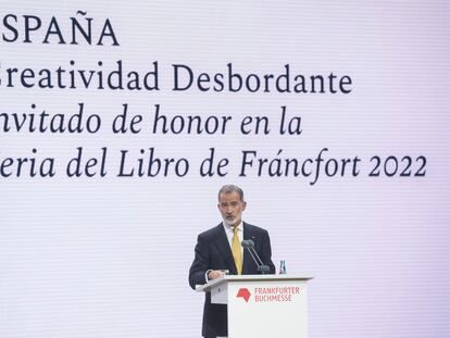 El rey Felipe VI, durante la inauguración de la Feria del Libro de Fráncfort, en Alemania.