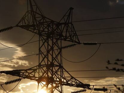 El precio de la luz subirá tras tres días de caídas y marcará el lunes más caro de la historia