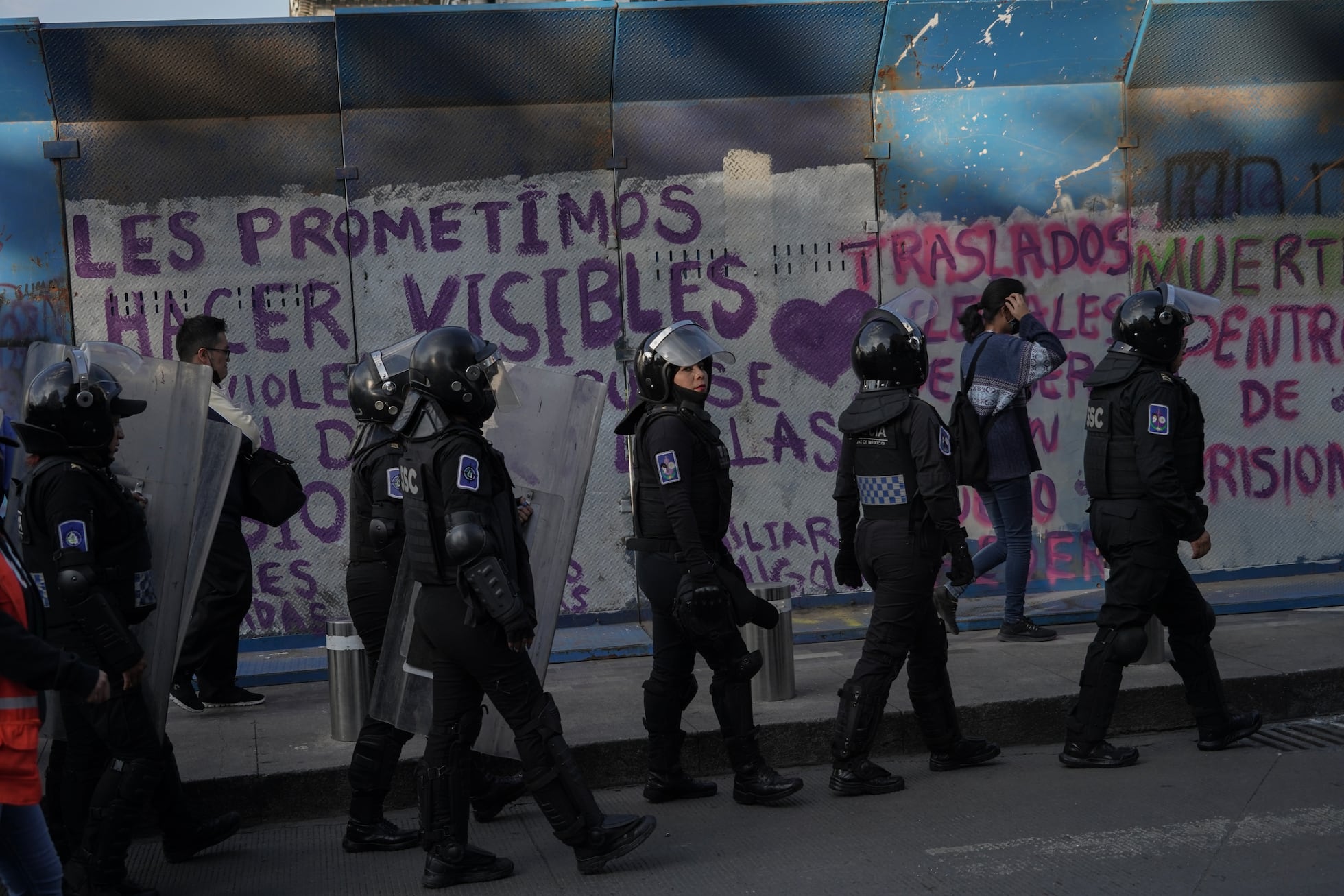 La marcha del Día Internacional para la Eliminación de la Violencia ...