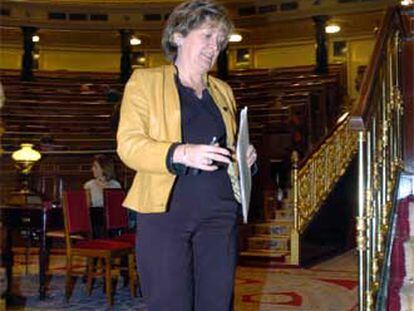 La ministra de Educación, María Jesús San Segundo, ayer en el Congreso.