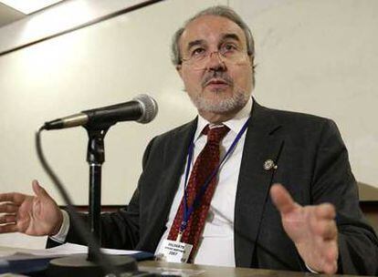 Pedro Solbes, vicepresidente y ministro de Economía, en una conferencia en el Fondo Monetario Internacional.