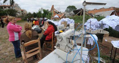 Trabajadores de una f&aacute;brica de textiles en Mariano Alonso Roque (Paraguay).