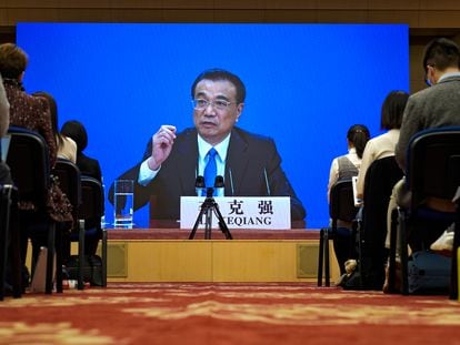 El primer ministro chino, Li Keqiang, habla este jueves durante su rueda de prensa anual, ofrecida por vídeoconferencia.