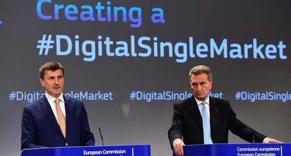 Los comisarios para la unión digital, Andrus Ansip y Gunther Oettinger.