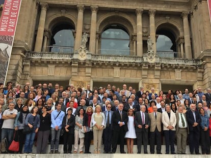 Foto de grup de tots els participants en l'acte d'aquest divendres per presentar el Pla de Museus.