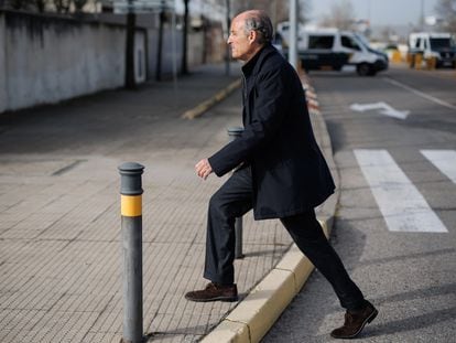 El expresidente valenciano Francisco Camps a su llegada a la sede de la Audiencia Nacional para una de las recientes sesiones del juicio contra él por la trama 'Gürtel'.