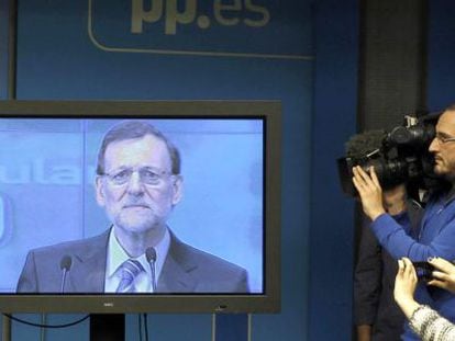 El presidente del Gobierno, Mariano Rajoy, el pasado 2 de febrero, cuando se comprometió a publicar su renta, en un discurso televisado a la cúpula del PP.