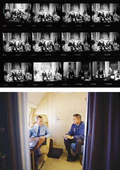 Arriba, Nixon con los príncipes Juan Carlos y Sofía, y con Carrero Blanco, en los contactos de algunas de las fotografías que tomó la Embajada de EE UU en España durante la visita presidencial de 1970. Debajo, Nixon charla con su jefe de Gabinete, Bob Haldeman, en el avión presidencial durante una gira por Asia.