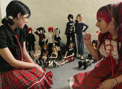 Un grupo de muñecas inspiradas en el manga.