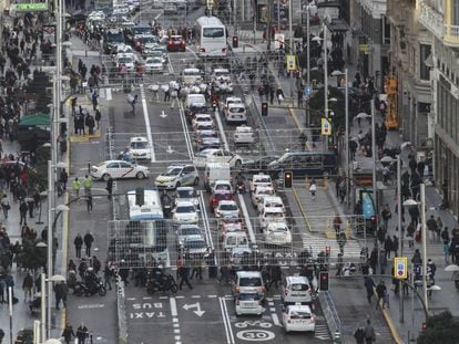 La Gran Vía el 8 de enero, tras la eliminación de carriles.