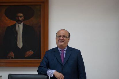 El gobernador Graco Ramírez, en su despacho en Cuernavaca.
