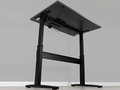 Ya puedes comprar este escritorio inteligente y controlarlo por voz