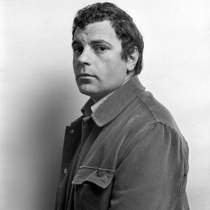 El escritor Juan Marsé, retratado en 1970.