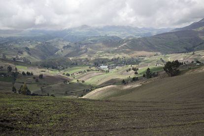 Vista de Pujilí, una población ecuatoriana asentada en la cordillera de Los Andes, a casi 2.900 metros de altura.