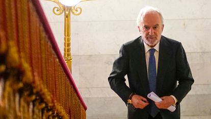 El director de la RAE, Santiago Muñoz Machado, antes de la rueda de prensa sobre el uso de la tilde en la palabra solo.