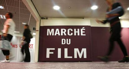 Acceso a las instalaciones del Mercado del Cine, en el Festival de Cannes.
