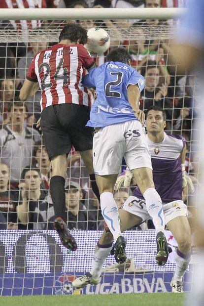 Javi Martínez anota el tercer gol del Athletic.