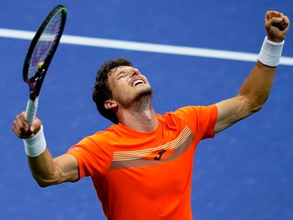 Carreño celebra su victoria sobre Shapovalov en Nueva York.