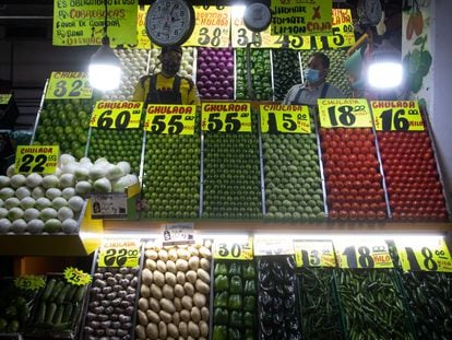 Un puesto de venta de verduras en Ciudad de México.
