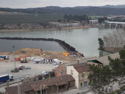 Pantano de Flix, que alberga los residuos t&oacute;xicos.