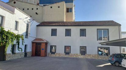 Exterior de la empresa Molinos Cano, en Higueruela (Albacete).