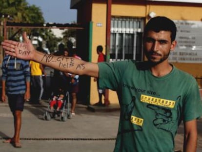 Esta ciudad fortificada es un modelo de rechazo de la inmigración, pero constata los agujeros éticos de la valla