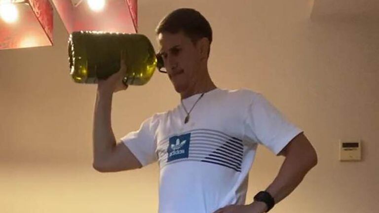 Szymanowski, jugador del Leganés, entrenándose en su casa.