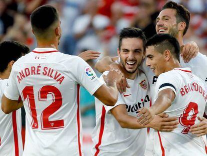FOTO: Los jugadores del Sevilla celebran el gol de Ben Yedder. / VÍDEO: Declaraciones de Joaquín Caparrós, tras el partido.