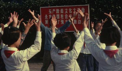 Grabación aficionada de un viaje a China de la madre del cineasta brasileño Moreira Salles, incluida en 'En el intenso ahora'.