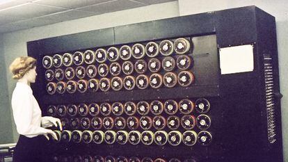 Maqueta en el museo Bletchley Park (Inglaterra) de la máquina ideada por Alan Turing para descifrar los mensajes de la máquina alemana Enigma.