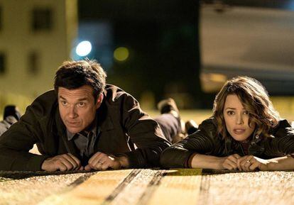 Jason Bateman y Rachel McAdams, en 'Noche de juegos'.