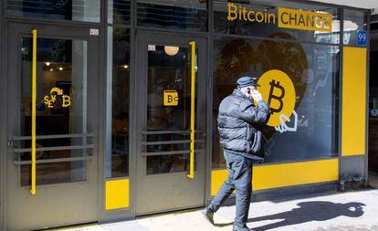 Una empresa de cambio de bitcoins en Tel Aviv (Israel).
