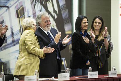 La periodista Lydia Cacho en el acto de disculpa pública.